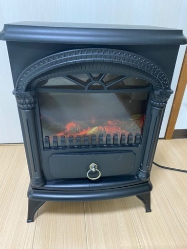 【作動確認済み】　ニトリ　クラシック デザイン 暖炉型ファンヒーター IQ IV 作動確認済み】 ニトリ クラシック デザイン 暖炉型ファンヒーター IQ