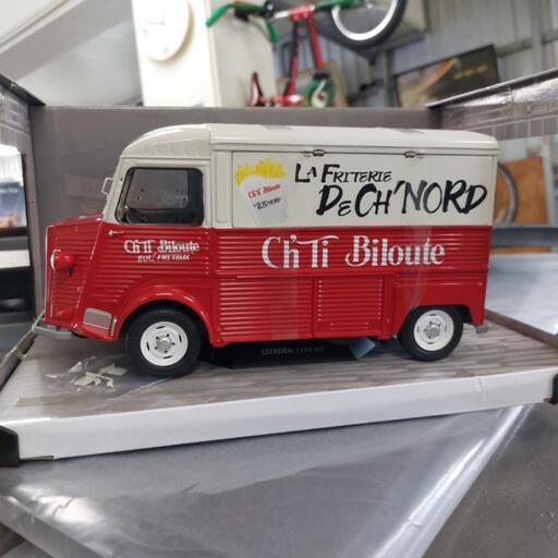 ソリド1/18シトロエン　‼️キッチンカーHバス
