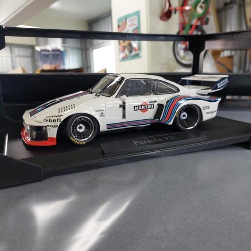マルティニーポルシェ935レーシング