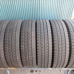 ブリヂストン BLIZZAK W979 205/85R16 117/115L LT 6本 7〜8分溝3本と6  