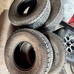 YOKOHAMA GEOLANDAR A/T 285/75/16