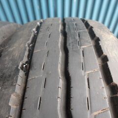 ヨコハマ　LT51R　225/85R16 LT12PR　2本　8〜9分溝