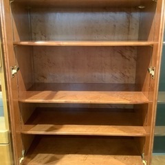 【イオンモール神戸南店】値下げしました!!　2枚扉書棚　バーズアイ【取りに来られる方限定】