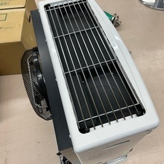 美原店 極美品 トヨトミ 赤外線と温風のダブル暖房 FF式ストーブ(