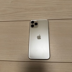 iPhone11pro ホワイト　256GB(中古品)