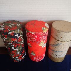 和紙　茶筒　３種 　この頃は少なくなってきた和紙を貼ってある缶です