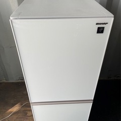 2019年製‼️SHARP‼️冷蔵庫‼️137㍑‼️SJ-GD1...