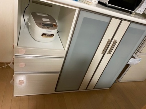 ニトリの食器棚