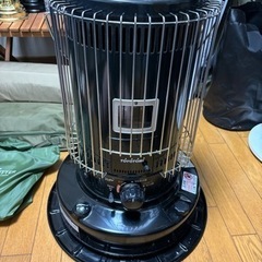 トヨトミ 対流型石油ストーブ KS-67H B 22年製