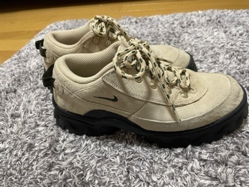 NIKE ラハール　ベージュ　23.5㎝