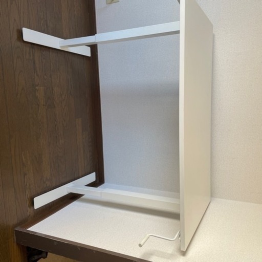 IKEA TROTTEN 高さ調節可能なテーブル