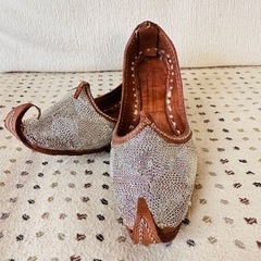 牛革製靴の置物①