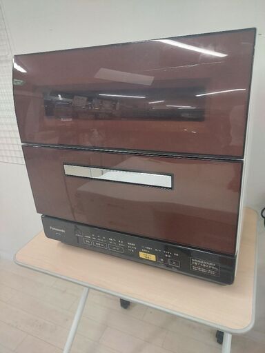 Panasonic　食器洗い乾燥機　NP-TR8-T