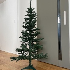 150cmの高さがあるクリスマスツリー