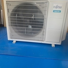 ルームエアコン 富士通 18畳用 美品