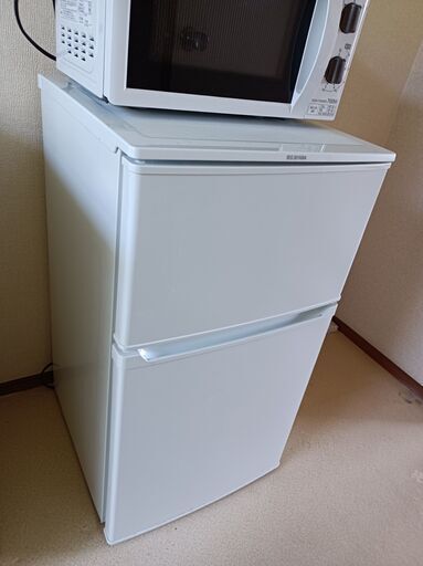 小型冷蔵庫９０Ｌ ２０１９年製・電子レンジ２０１９年製（アイリスオーヤマ）