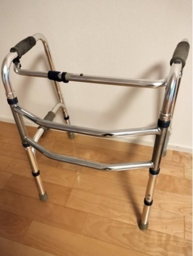 歩行器　大人用