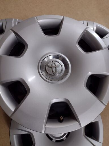 ハイエース純正鉄チンホイールとホイールカバー4セット