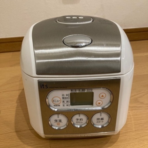 炊飯器　3合炊き