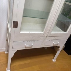 収納棚 飾り棚 アンティーク医療棚 キャビネット ガラスショーケース 