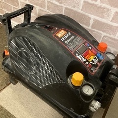 完動品 マックス1270E2 エアーコンプレッサー 使用期間1年