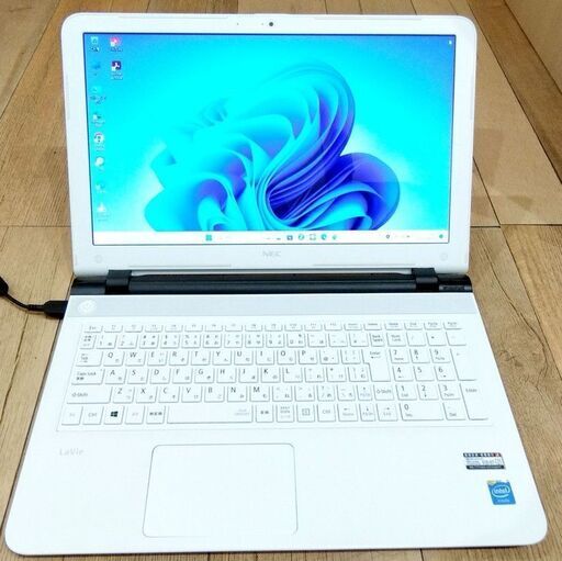 (決まりました) NEC LaVie LE150ノートパソコン 美品 Windows11 メモリ16GB SSD512GB WiFi/Bluetooth DVDドライブ搭載