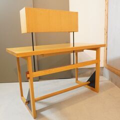 北海道のTAKUMI KOHGEI(匠工芸)のオーク無垢材 デスクです。天然木のナチュラルな質感が魅力の学習机。リビングや書斎に置いてワークデスクとしても活躍してくれます！北欧スタイルや和モダンなど♪DJ419