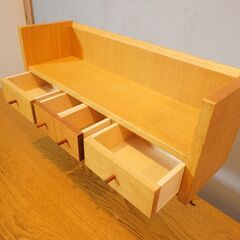 北海道のTAKUMI KOHGEI(匠工芸)のオーク無垢材 デスクです。天然木のナチュラルな質感が魅力の学習机。リビングや書斎に置いてワークデスクとしても活躍してくれます！北欧スタイルや和モダンなど♪DJ419