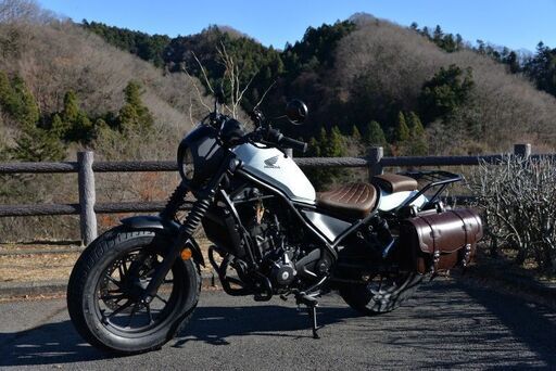 レブル250　他と被らない白のボディに茶のシート