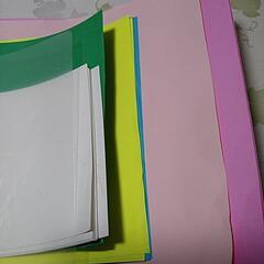 色画用紙と折り紙