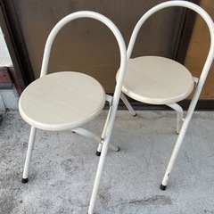 【決まりました】折り畳み椅子 ホワイト 2脚