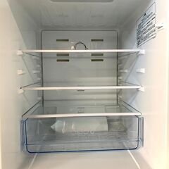 大阪送料無料★3か月保障付き★冷蔵庫★ハイセンス★HR-D1304★R-810 大阪送料無料☆3か月保障付き☆冷蔵庫☆ハイセンス☆HR-D1304