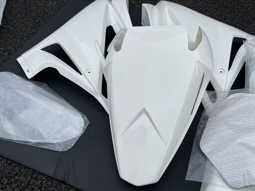 デイトナ675 2014年以降モデル レーシングカウル デイトナ675 2014年以降モデル レーシングカウル シートカウル変更