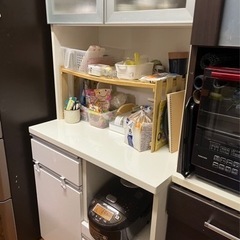 キッチンボード　食器棚　ホワイト　まだまだ使えます！