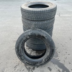 スタッドレス TOYO 215/70R17.5 6本 バリ溝