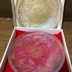 【ネット決済・配送可】ガラス大皿２枚