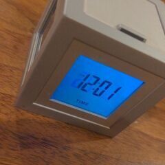 時計アラーム付き温度計