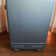 大型スーツケース（キャリーケース）