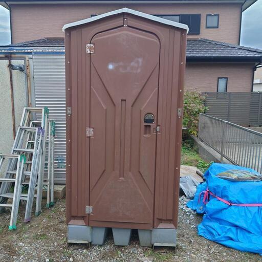 仮設トイレ