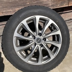 スタッドレスタイヤ　アルミ付き　１７５／６５Ｒ１５　グッドイヤー