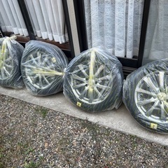 アルミつきスタッドレスタイヤ(AWS210クラウン等) 引き渡し場所相談乗ります アルミつきスタッドレスタイヤ(AWS210クラウン等) 引き渡し場所相談