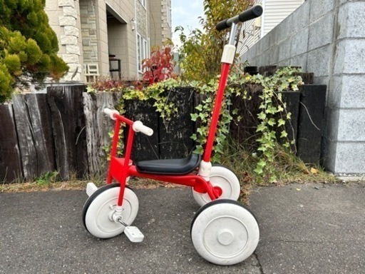 無印良品 三輪車 赤
