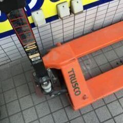 【エコツール笠寺店】TRUSCO/トラスコ ハンドパレットトラック2000kg THP-20   IT3WI2SN2B6R【愛知県/名古屋市/笠寺/工具】