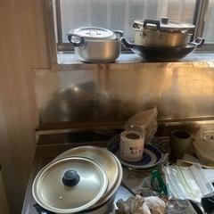 鍋、食器類