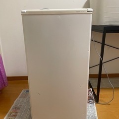 冷蔵庫　Sanyo 一人暮らし用　冷凍庫付き