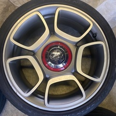 アバルト595 COMPETIZIONE の純正ホイールとタイヤのセット