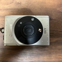 カメラ　Canon IXY ジャンク扱い
