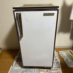 冷蔵庫　差し上げます