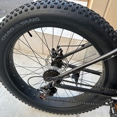 YUM26インチファットバイク！ロック機能＆減衰アジャスト機能付きサスペンション搭載