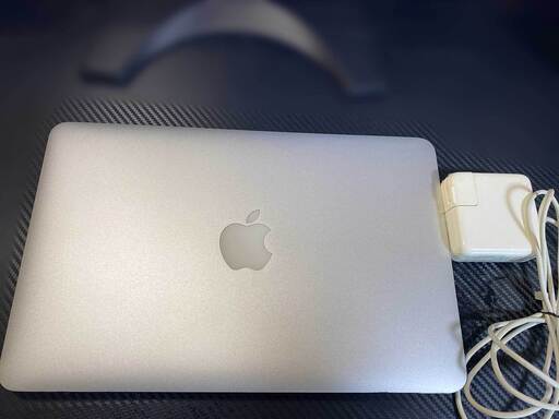 MacBook Air コアi5 128ギガSSD【光るロゴ】
